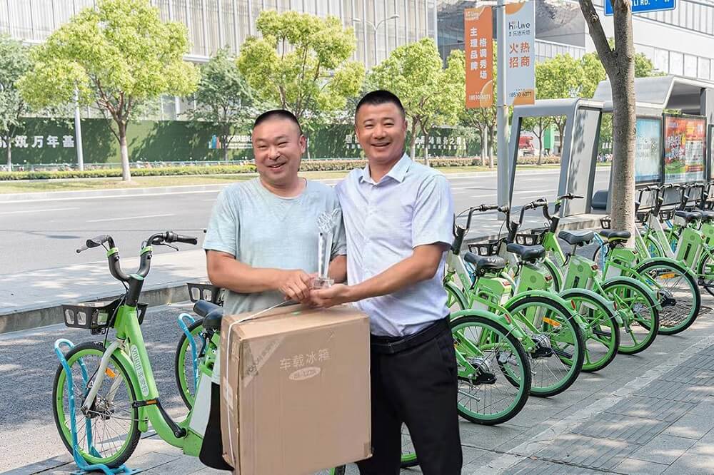 “騎行俠”兩個(gè)月義務(wù)整擺單車(chē)600輛獲獎(jiǎng)勵(lì)